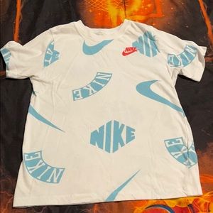 Boys Nike T-shirt